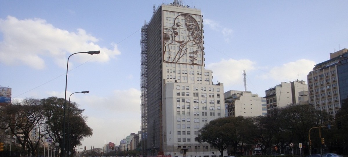 Un legislador porteño propuso demoler el edificio de CABA donde se realizan protestas y piquetes