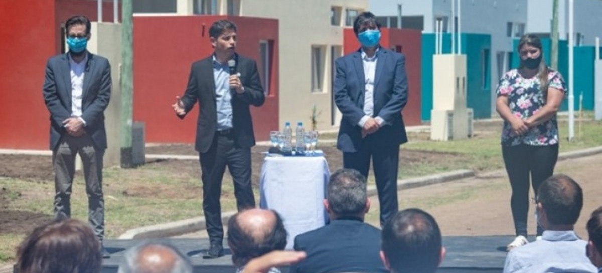 Daireaux: el gobernador Kicillof hizo entrega de casas financiadas por el Instituto de la Vivienda