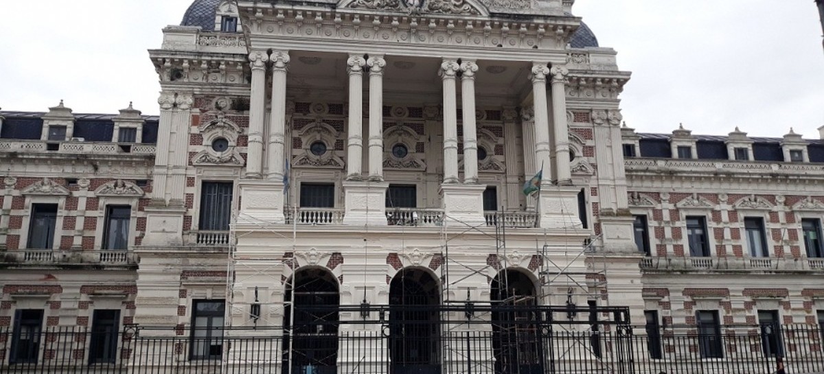 Áreas importantes del ministerio de Gobierno bonaerense, a cargo de funcionarios "ad honorem"