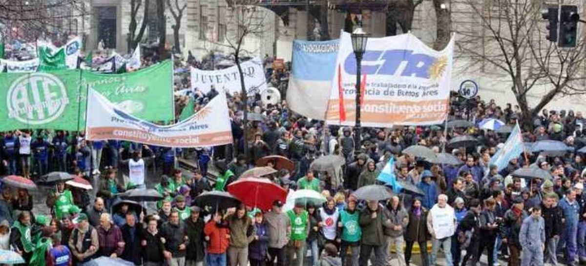 Los estatales acamparán frente a Gobernación para reclamar contra el oficialismo