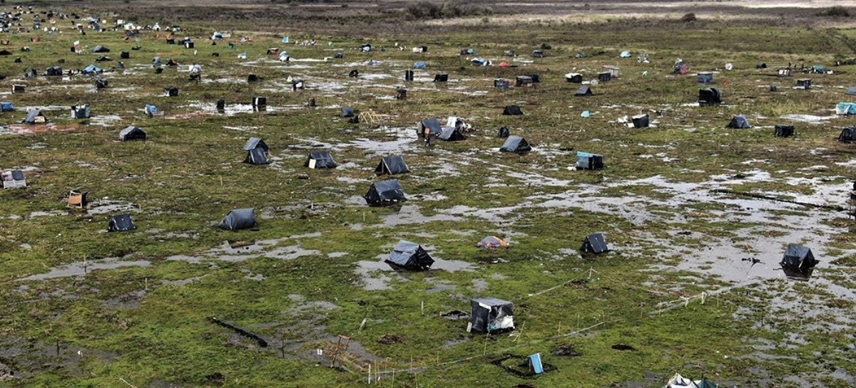 Toma de terrenos en Guernica: dirigentes sociales dicen que sobornan a las familias para retirarse
