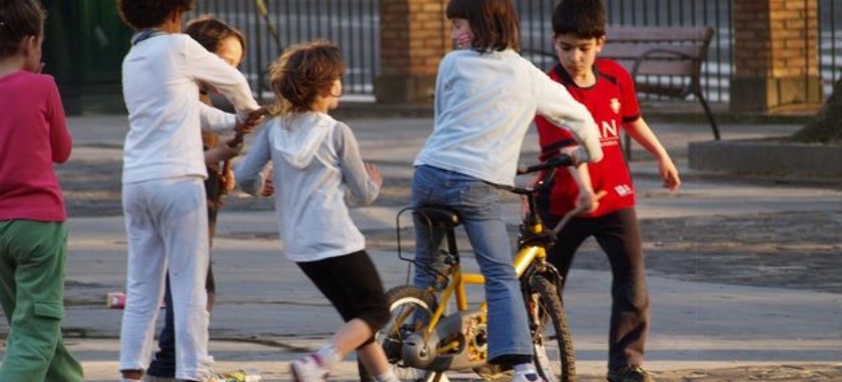 La Plata: concejal propone cortar calles los días domingo para que niñas y niños puedan recrearse