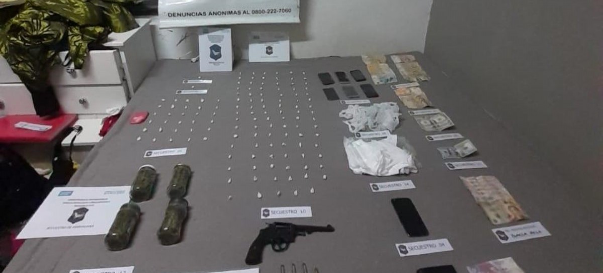 La Plata: Detienen a ex policía que vendía drogas con su esposa en cercanías de un colegio católico