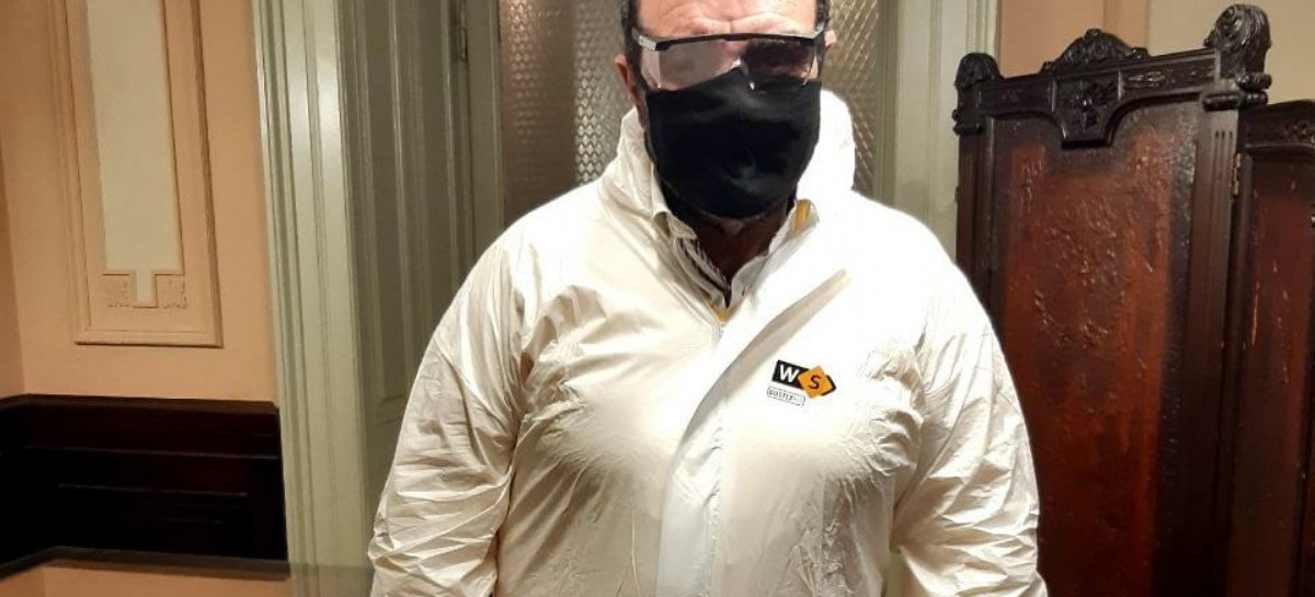 Congreso Nacional: al "estilo Berni", un dirigente gremial participó de la desinfección del edificio