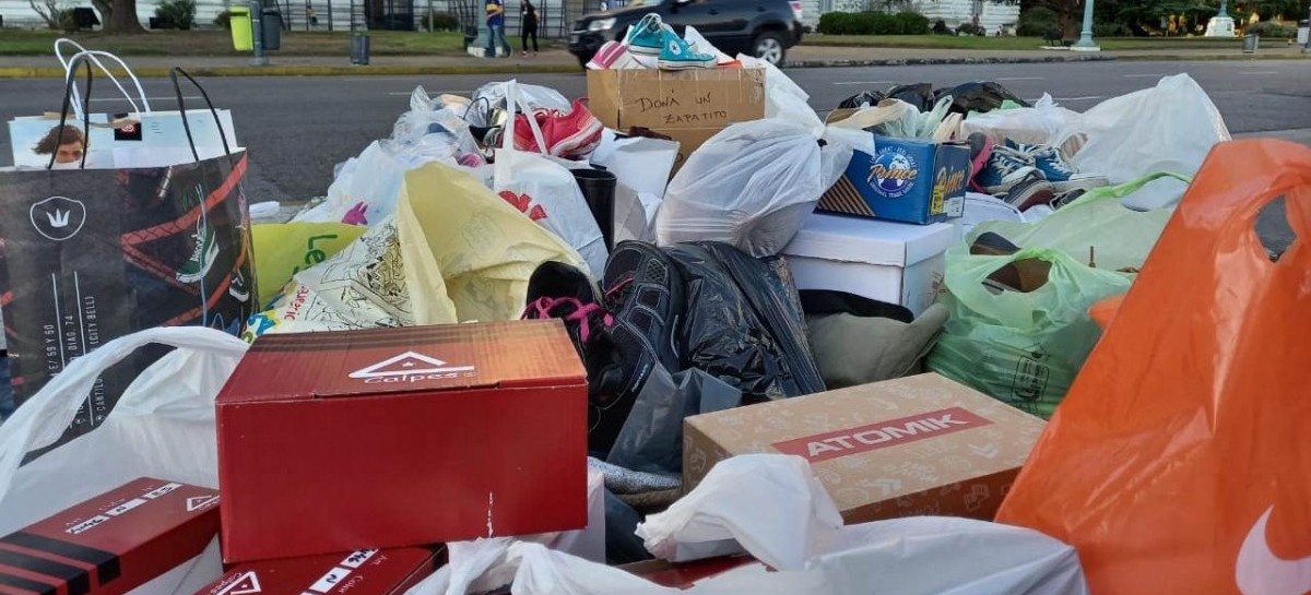 La colecta "Pies Calentitos" es récord en la ciudad de La Plata: alcanzó los 1400 pares de calzados