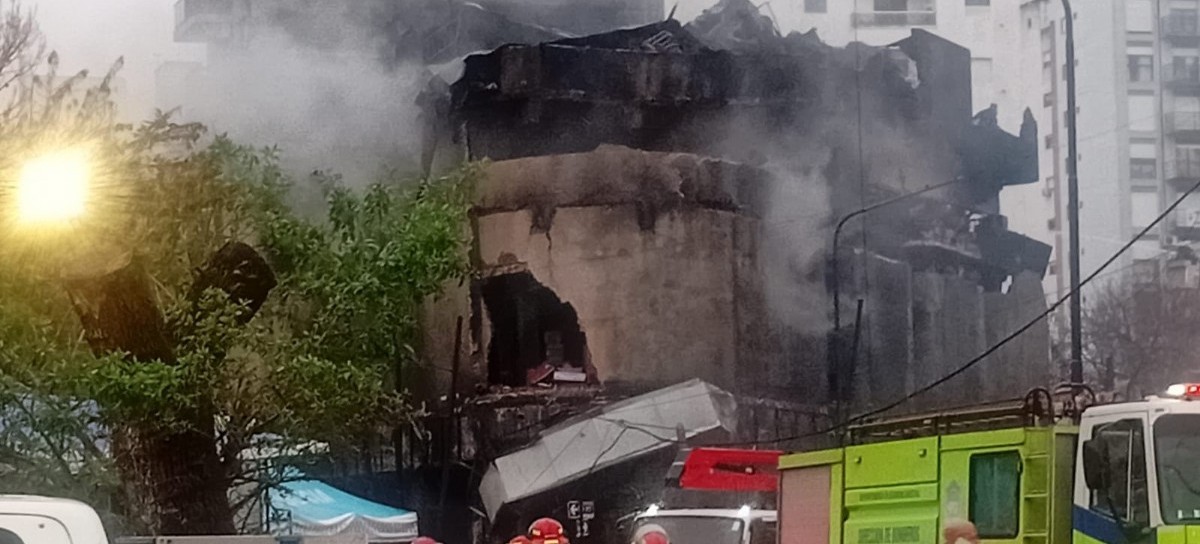 Incendio en La Plata sin responsables: el Municipio dijo que había clausurado, pero no dijo a quién
