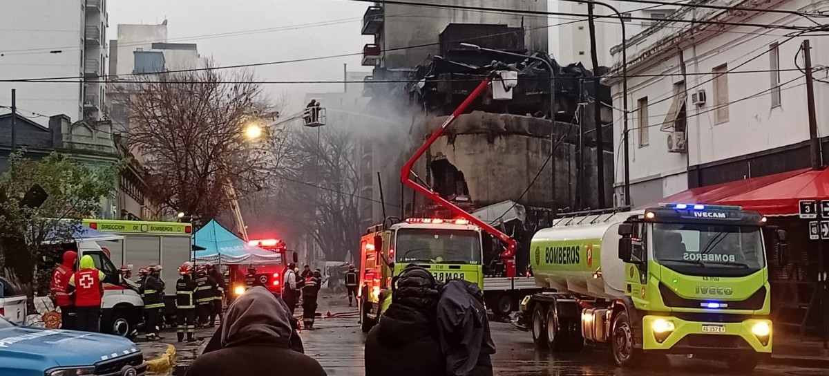 Incendio en La Plata sin responsables: el Municipio dijo que había clausurado, pero no dijo a quién