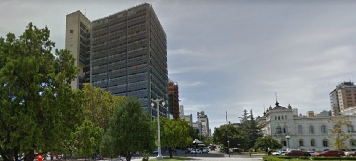 Torres I y II de La Plata: por un mes y medio de limpieza, la Provincia pagó casi 8.500.000 de pesos