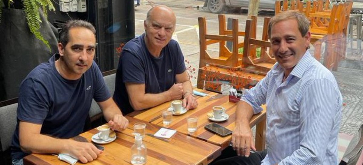 Apareció Julio Garro: se mostró con el ex esposo de María Eugenia Vidal y con el intendente de Lanús