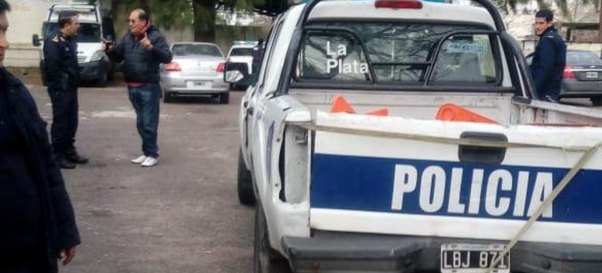 Funcionaria bonaerense atrincherada hizo vallar el edificio para evitar una asamblea de trabajadores