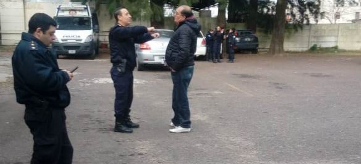 Funcionaria bonaerense atrincherada hizo vallar el edificio para evitar una asamblea de trabajadores