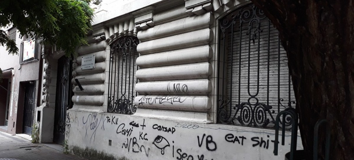 UCR de La Plata: tiene una Escuela de Gobierno "Ricardo Balbín", pero abandonó la casa de su líder