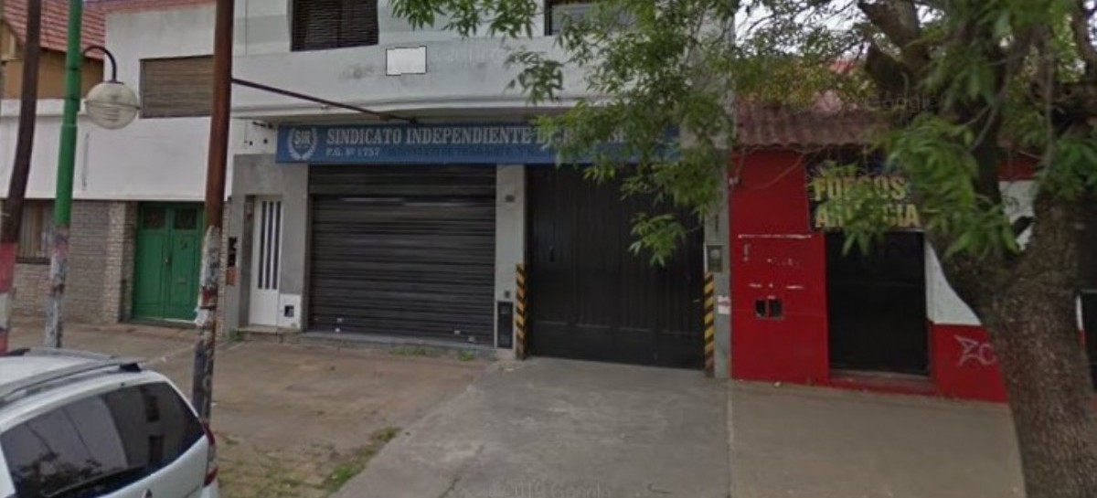 Remiseros de La Plata reclaman "ayuda monetaria" y medidas contra "empresarios desaprensivos"