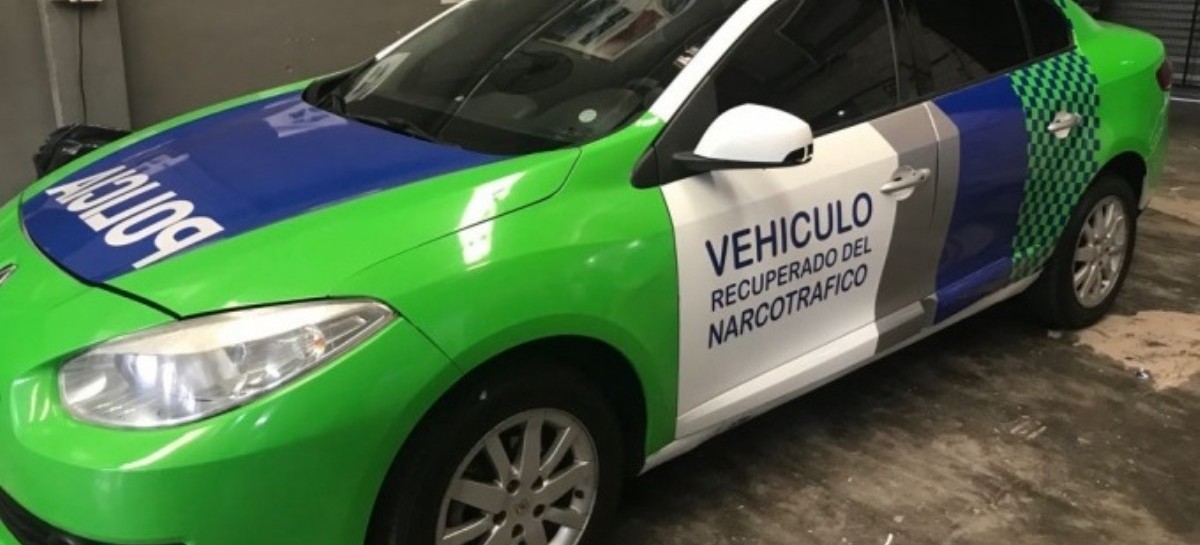 Encuentre las diferencias: Patrulleros de Verónica Magario vs Vehículos Recuperados del Narcotráfico