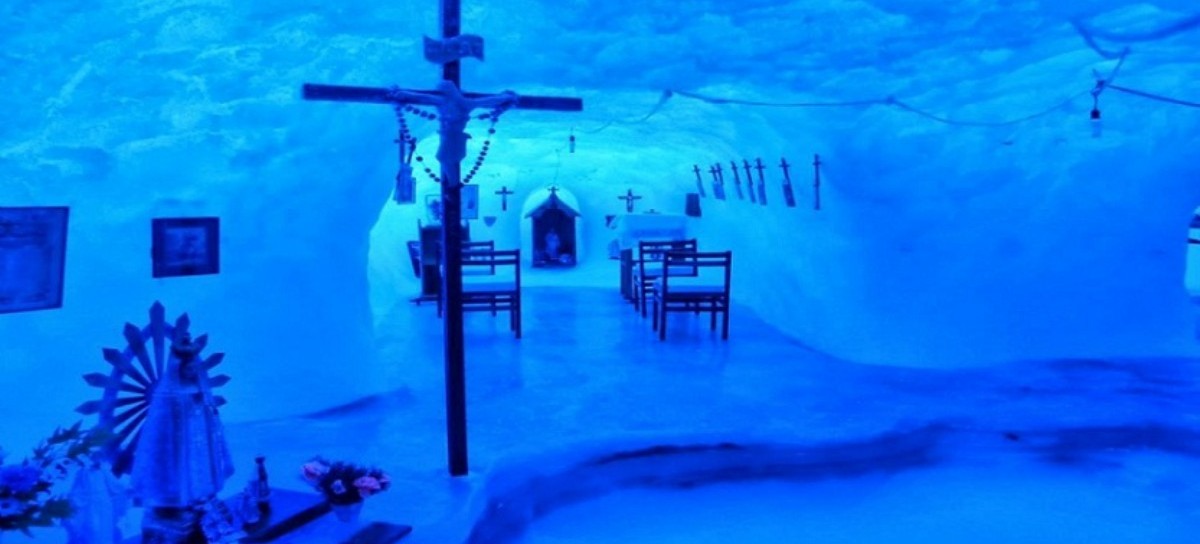 Dios en el fin del mundo: una capilla de hielo en la Antártida Argentina