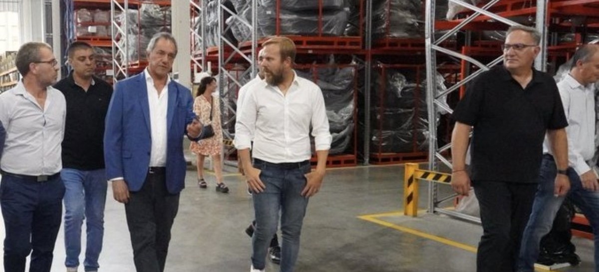 Scioli, en modo de campaña electoral, recorrió una empresa en el distrito bonaerense de Ezeiza