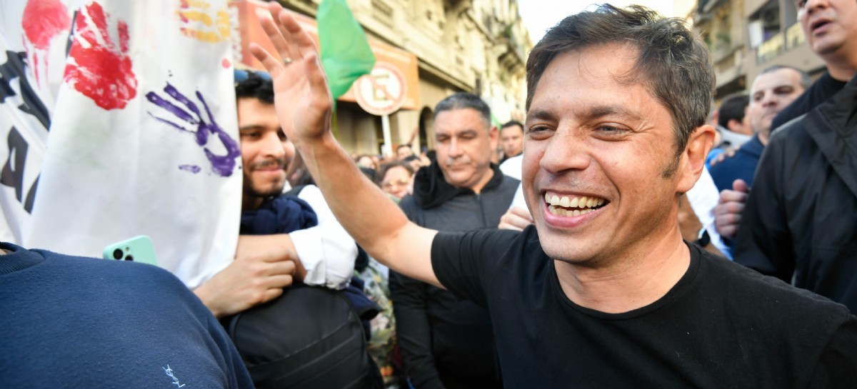 Axel Kicillof en la marcha por la Universidad Pública: "La educación no se vende, se defiende"