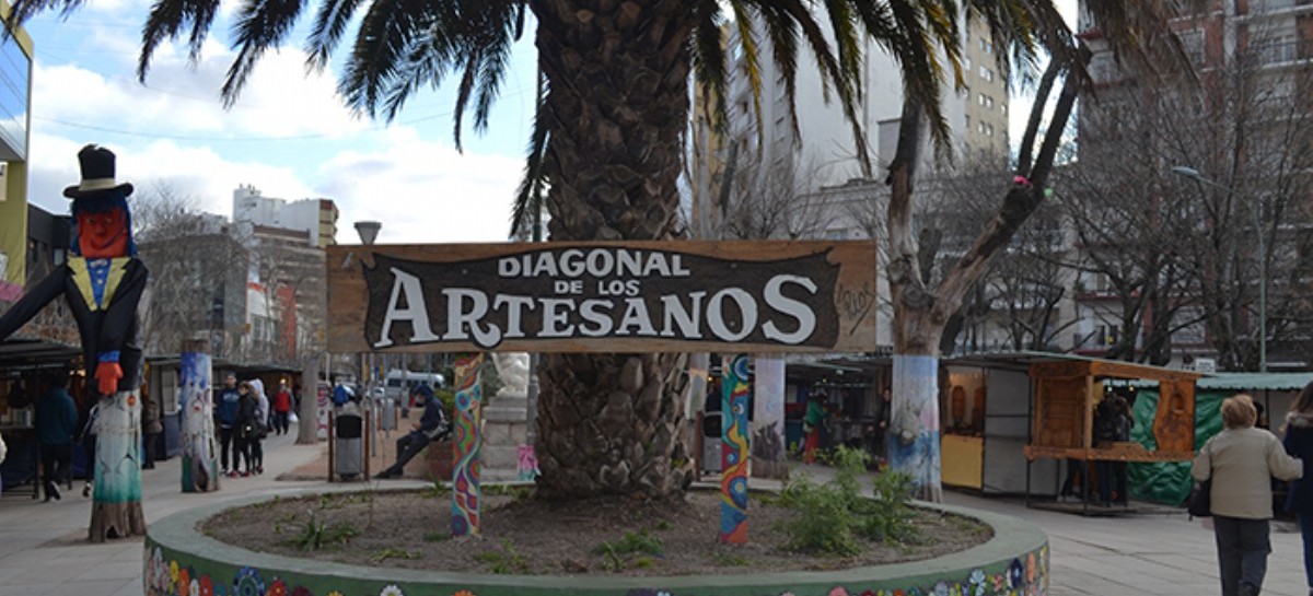 Mar del Plata: El municipio quiere sacar a los artesanos, quienes piden un lugar para trabajar