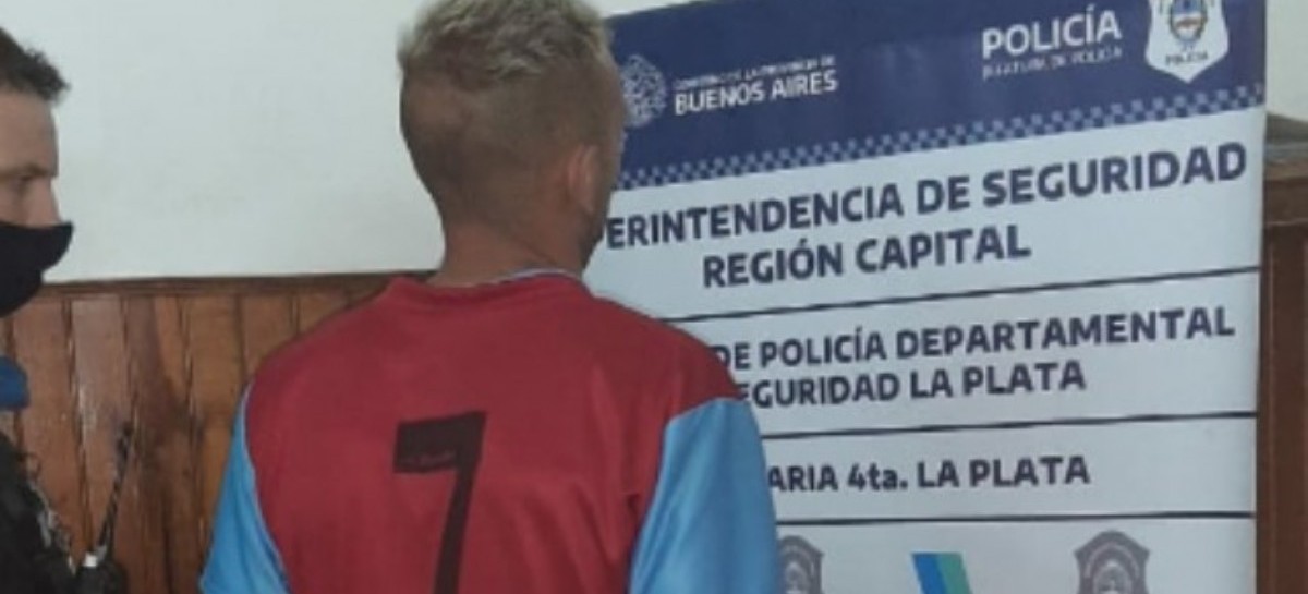 La Plata: detuvieron a un joven que robaba "parrillas" de autos en la zona del Parque San Martín