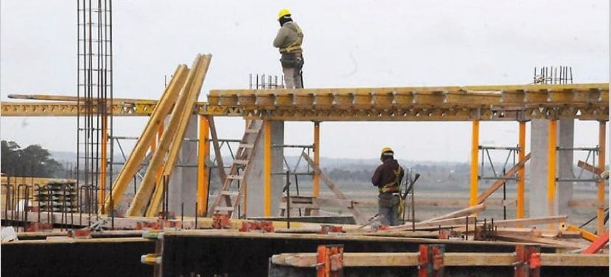 La Cámara Argentina de la Construcción aseguró que el 55 % de las obras están con desarrollo normal