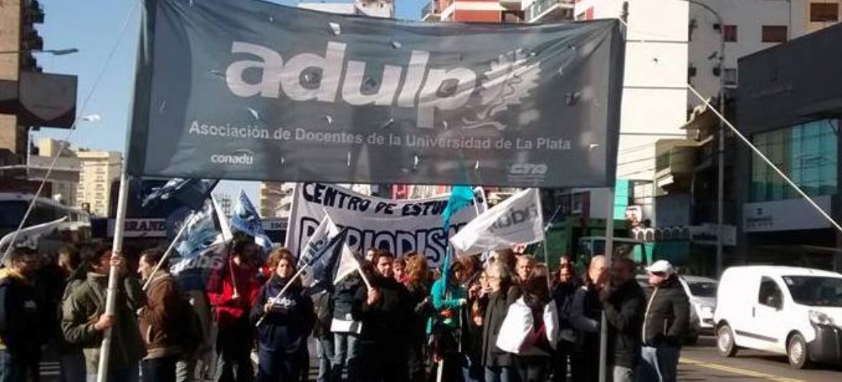 Los docentes de la Universidad Nacional de La Plata también paran por 48 horas