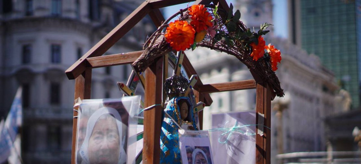 Homenaje a Hebe de Bonafini: Madres de Plaza de Mayo realizaron este jueves "la marcha más difícil"