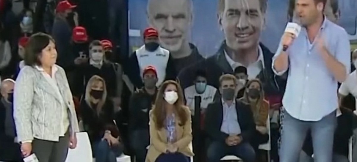 Un "Lilito" trató a Kicillof de "soberbio e incompetente" y a Fernández de "títere impotente"