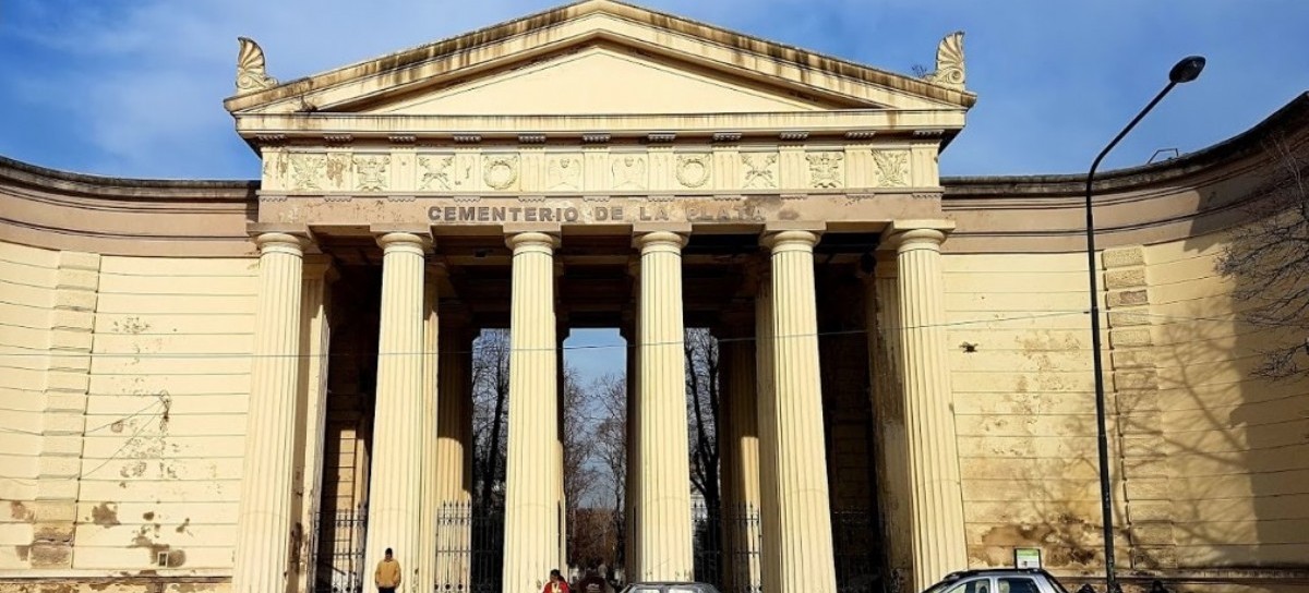 La Plata: concejal del GEN acompañó el pedido de reapertura del Cementerio municipal