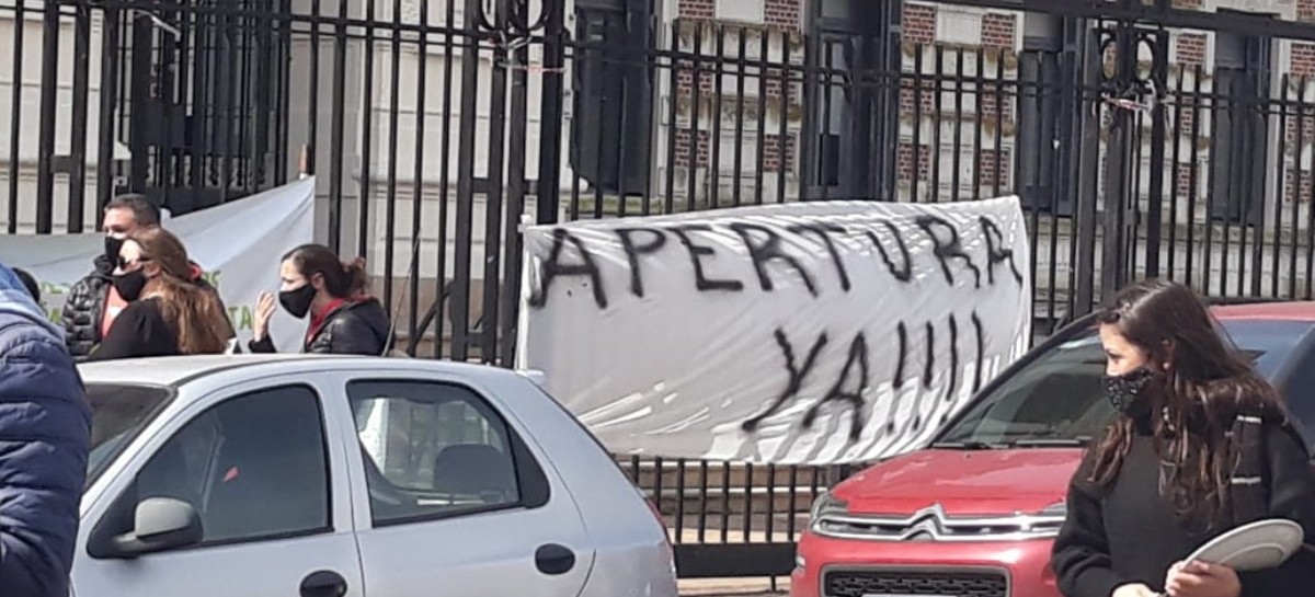 Los gastronómicos fueron al Palacio municipal de La Plata y a Gobernación: siguen sin respuestas