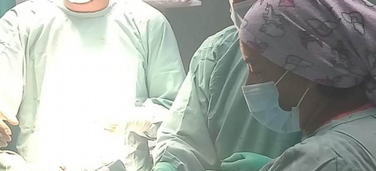 Azul: por primera vez, realizaron una cirugía de cráneo a una niña en el hospital provincial