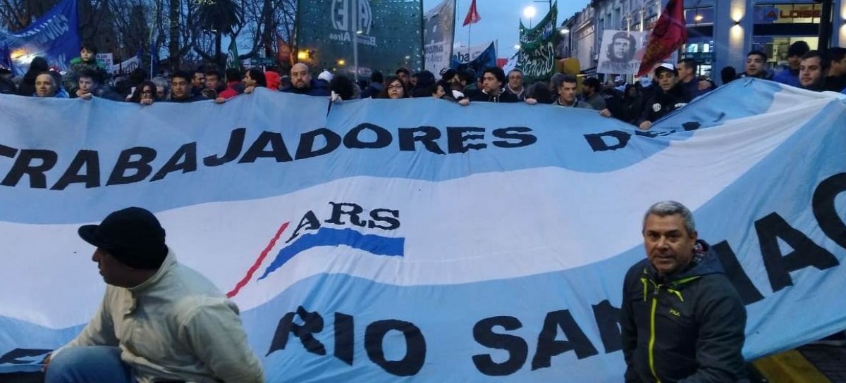 Con apoyo de varias organizaciones, vuelven a movilizarse trabajadores del Astillero Río Santiago