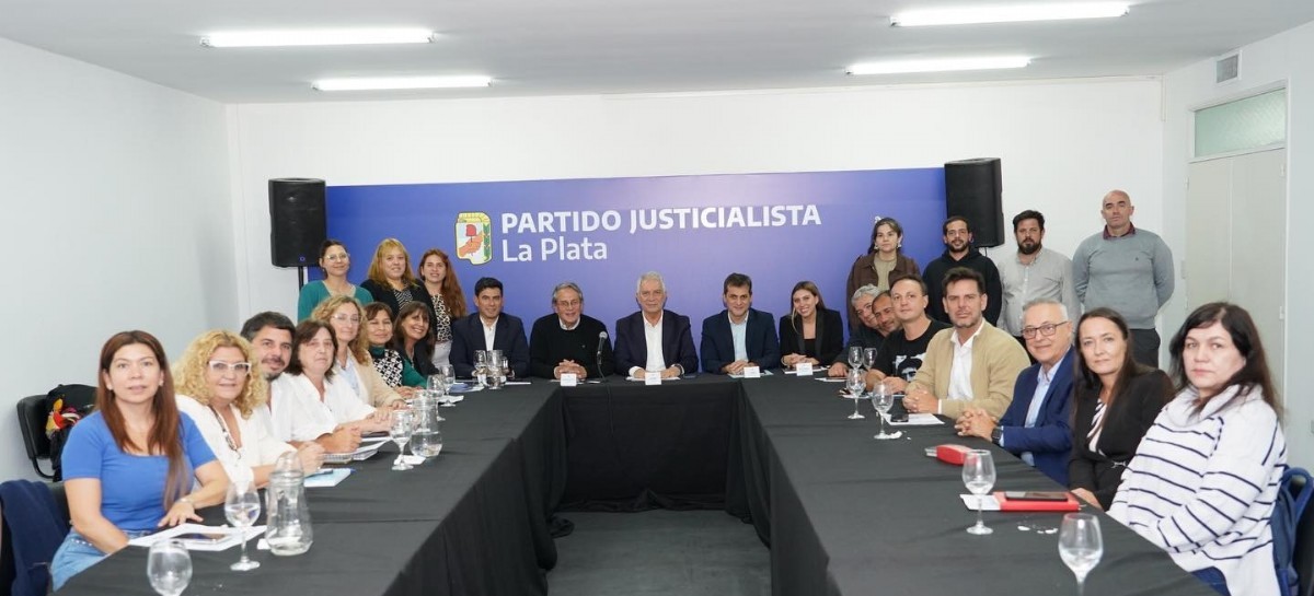 "Fortalecer el peronismo": Pichetto y Monzó estuvieron en La Plata y los recibió Alak