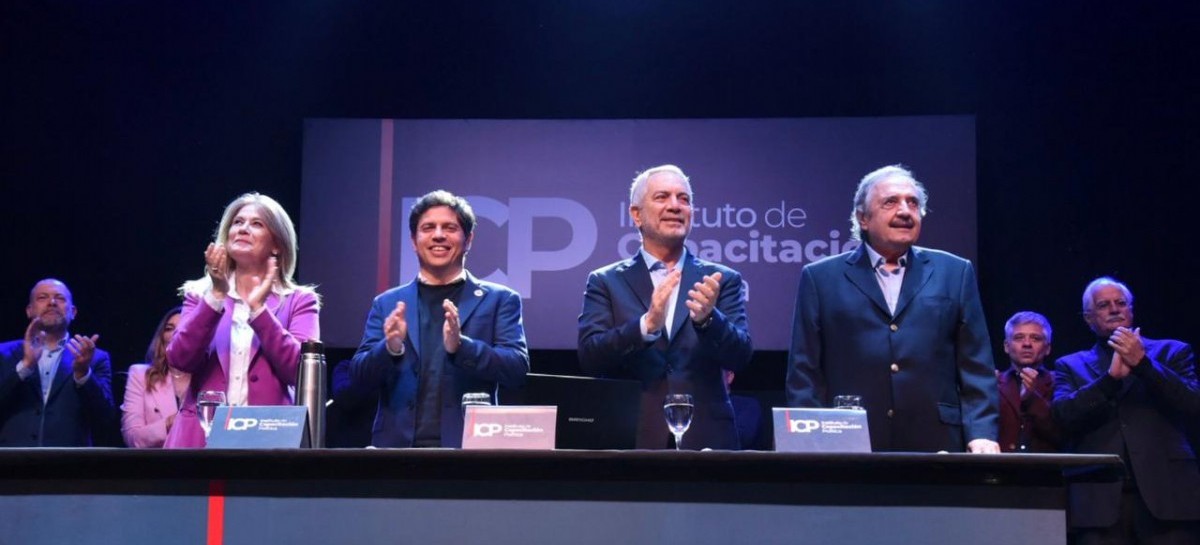Kicillof y Alak, ante cientos de jóvenes, abrieron en La Plata un curso de formación política