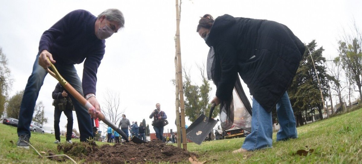 La Plata: funcionarios y concejales quisieron sacar provecho del éxito de una lucha vecinal