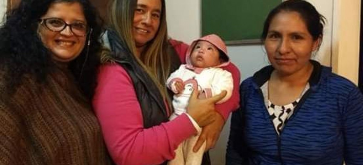 Mamá de trillizas platenses necesita ayuda y colaboración