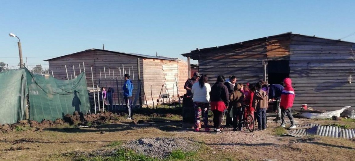 Actividad solidaria de precandidata a senadora platense