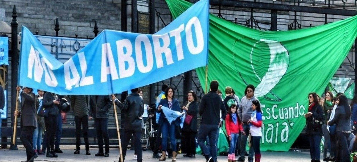 Mientras el Senado debate la legalización del aborto, Macri dice que hoy "ganará la democracia"