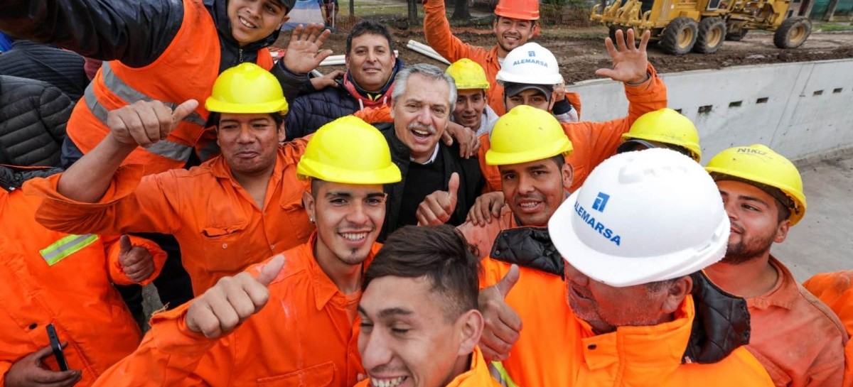 Moreno: el presidente Fernández recorrió una obra de saneamiento que beneficiará a 300.000 personas