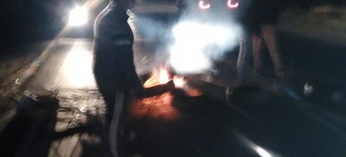La Plata: sin luz, los vecinos salieron a cortar la Ruta 11
