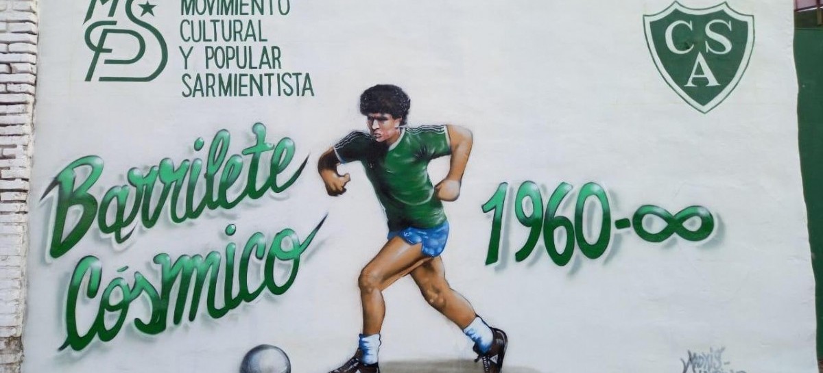 Junín: con camiseta del club, los hinchas de Sarmiento recordaron el Gol del Siglo de Diego Maradona
