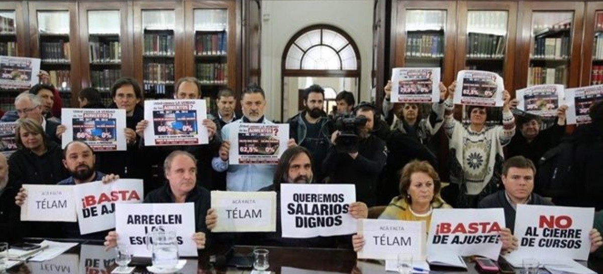 VIDEO: Principio de acuerdo con docentes en la reunión paritaria llevada a cabo en sede ministerial