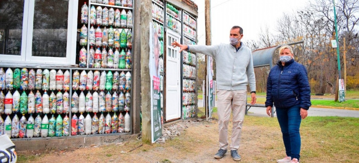 La Plata: construyen casas con botellas recicladas en el Día Mundial del Medio Ambiente