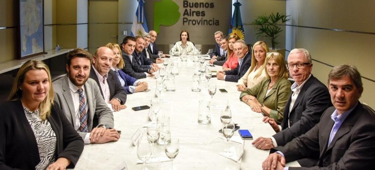 Vidal se reunió con senadores de Cambiemos y criticó a los gremios docentes