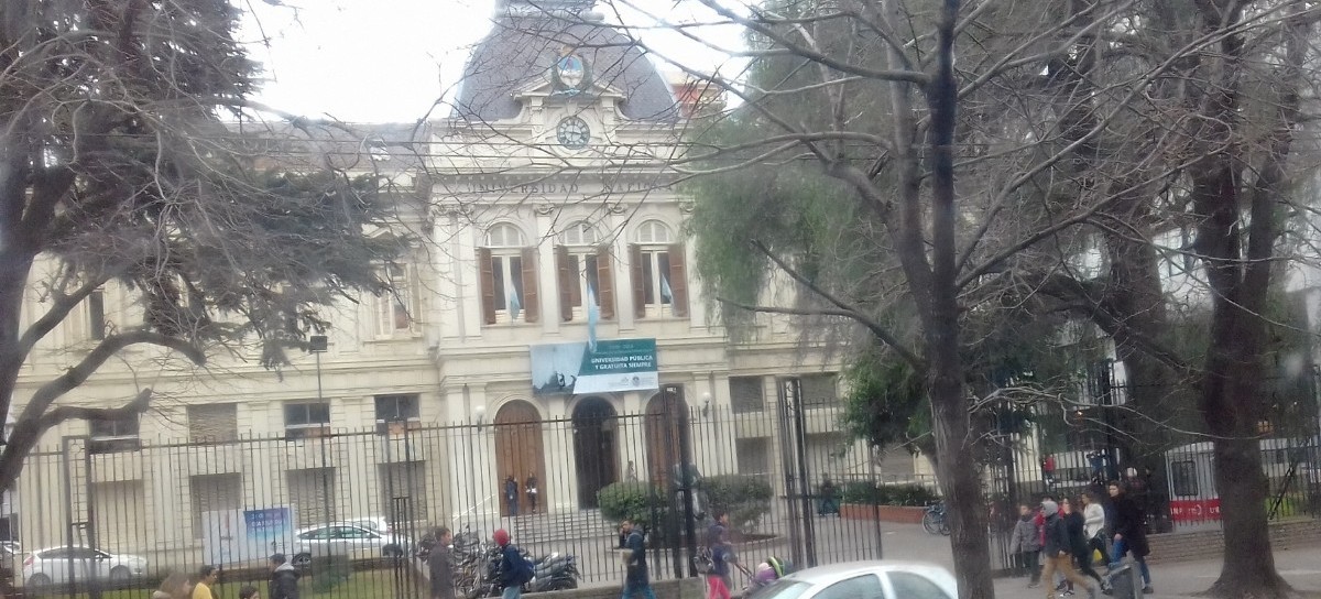 Por haber recibido el Doctorado Honoris Causa, el último adiós a "Chicha" Mariani es en la UNLP