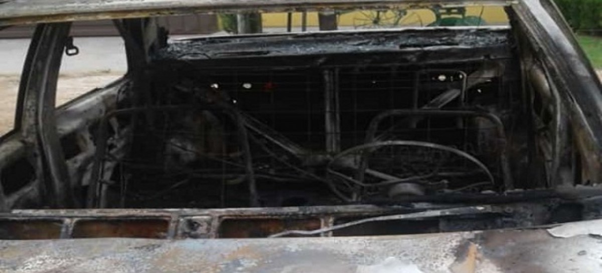 Berisso: Investigan el incendio de un auto durante la madrugada