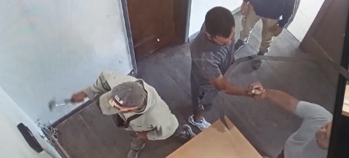 Ya son tres los detenidos por el ataque al sistema de control biométrico en La Plata