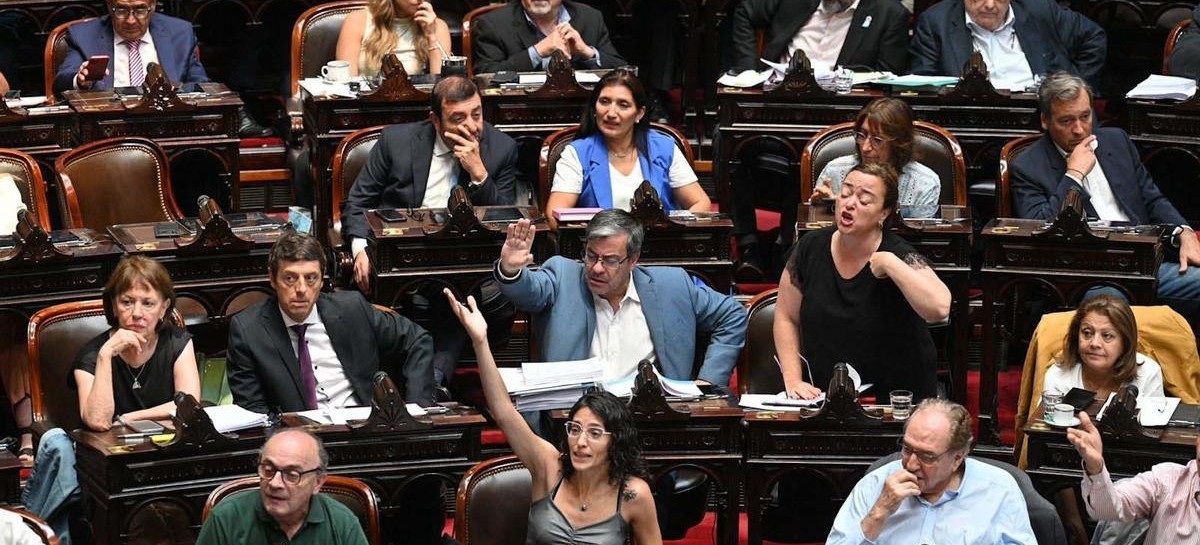 Diputadas y diputados van de cuarto en cuarto… intermedio