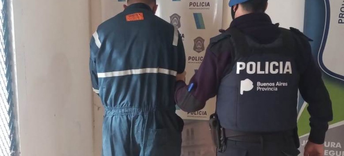 La Plata: un ladrón robó en una joyería y relojería céntrica y la Policía lo atrapó en un colectivo