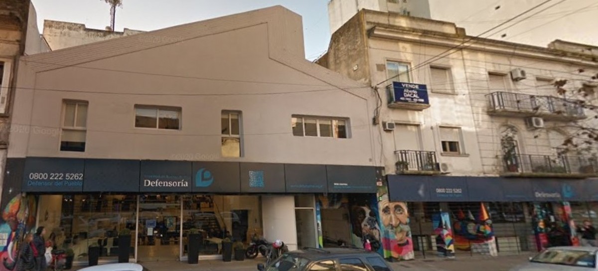 La Defensoría bonaerense presentó un amparo para que se declare inconstitucional el DNU de Milei