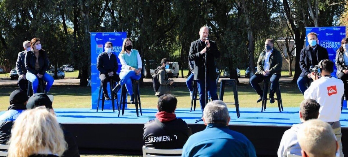Lomas de Zamora: el intendente Insaurralde presentó un programa de ayuda a 500 asociaciones civiles